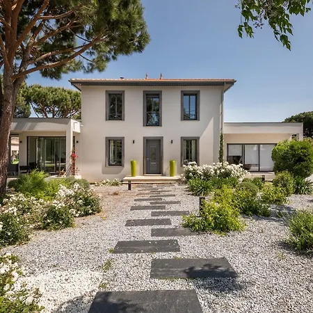La Aux Lauriers Blancs Villa